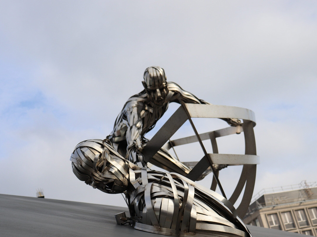 RNLI Memorial Sculpture-普尔必去景点