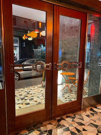 德布雷特酒店主图