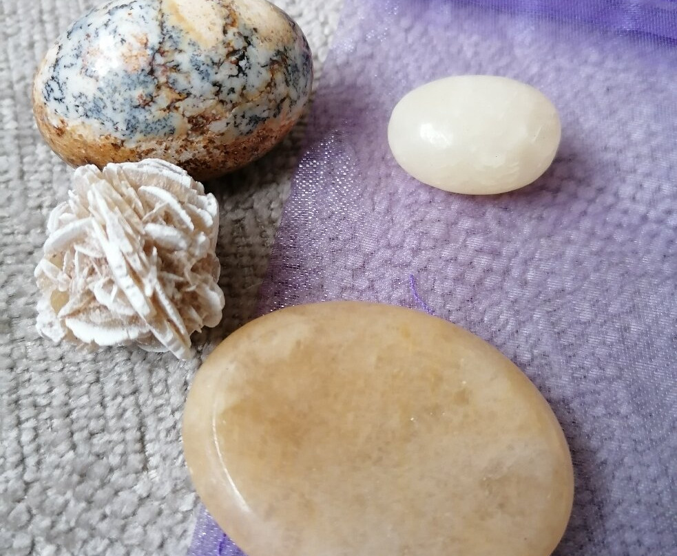 Annie's Crystals And Stones景点图片