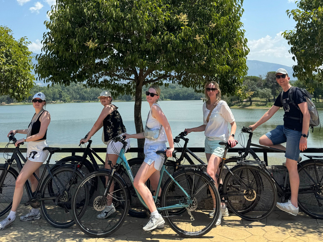 Bike Tour Tirana by Purealb-地拉那必去景点