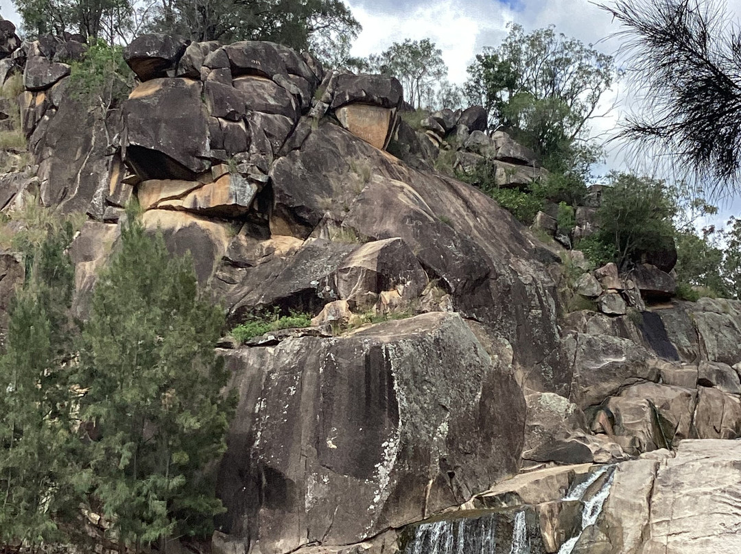 Coomba Falls景点图片