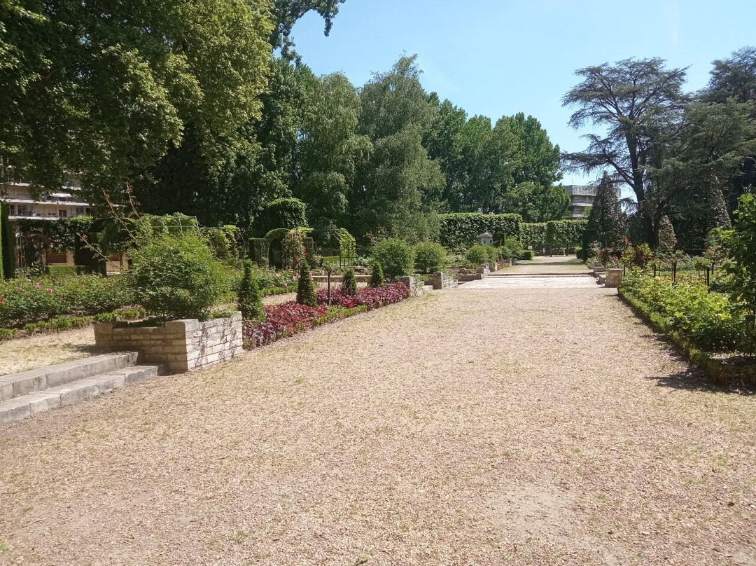 Jardins des Prés Fichaux-布尔日必去景点