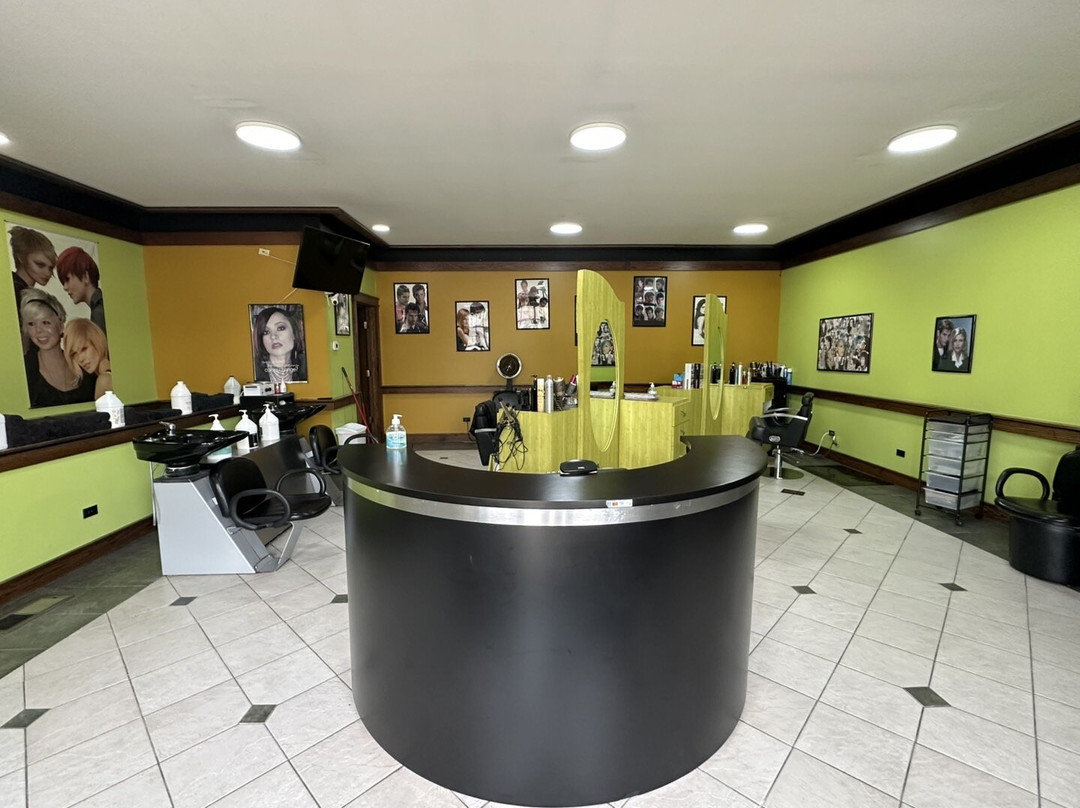 Asymmetric Hair Designers-Lakemoor必去景点