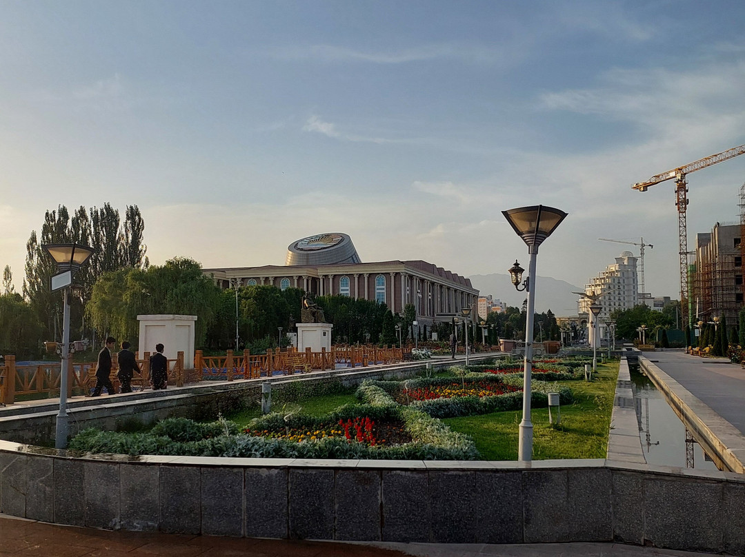 Flagpole with the Flag of Tajikistan-杜尚别必去景点