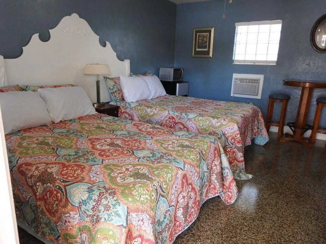 Twin Palms Motel主图