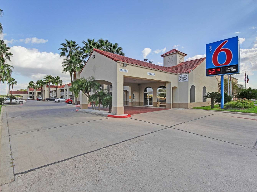 Motel 6 Edinburg