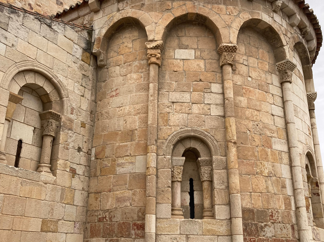 Iglesia Santa Maria la Nueva-萨莫拉必去景点