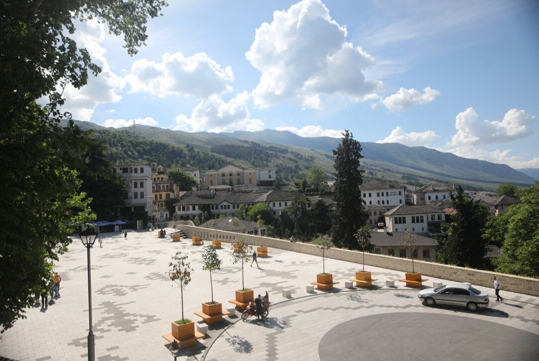 Çerçiz Topulli Monument and Square-吉诺卡斯特必去景点