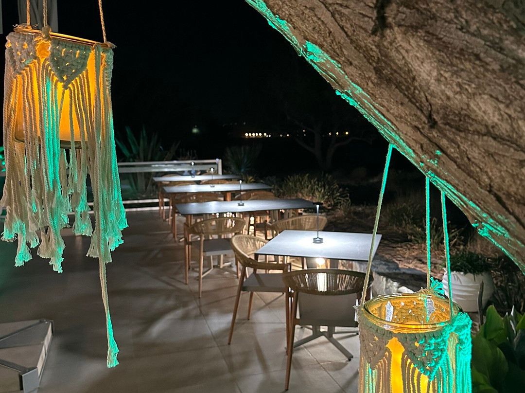 GK Beach Hotel主图