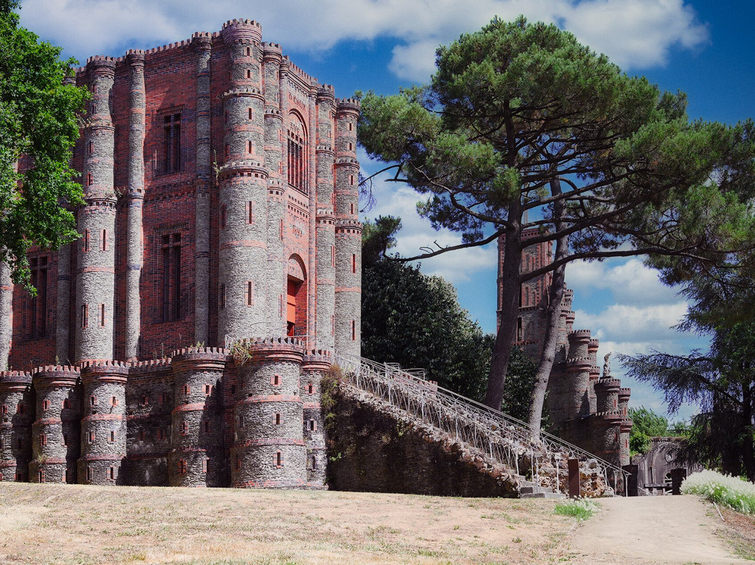 Le Sanctuaire de la Salette-La Rabateliere必去景点