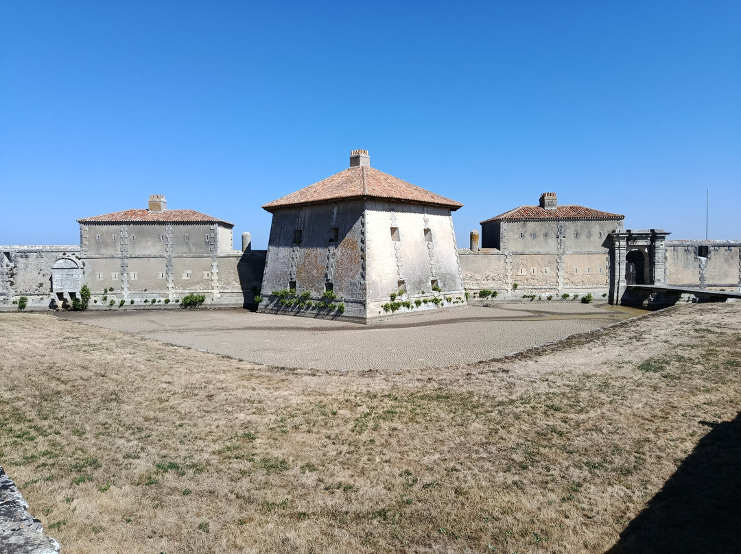 Fort Lupin-Saint Nazaire sur Charente必去景点