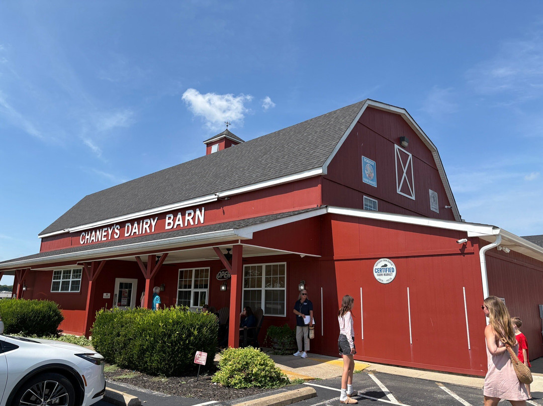 Chaney's Dairy Barn-鲍灵格林必去景点