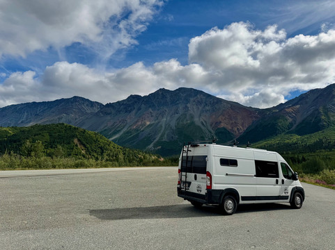 River Wild Camper Vans-安克雷奇必去景点