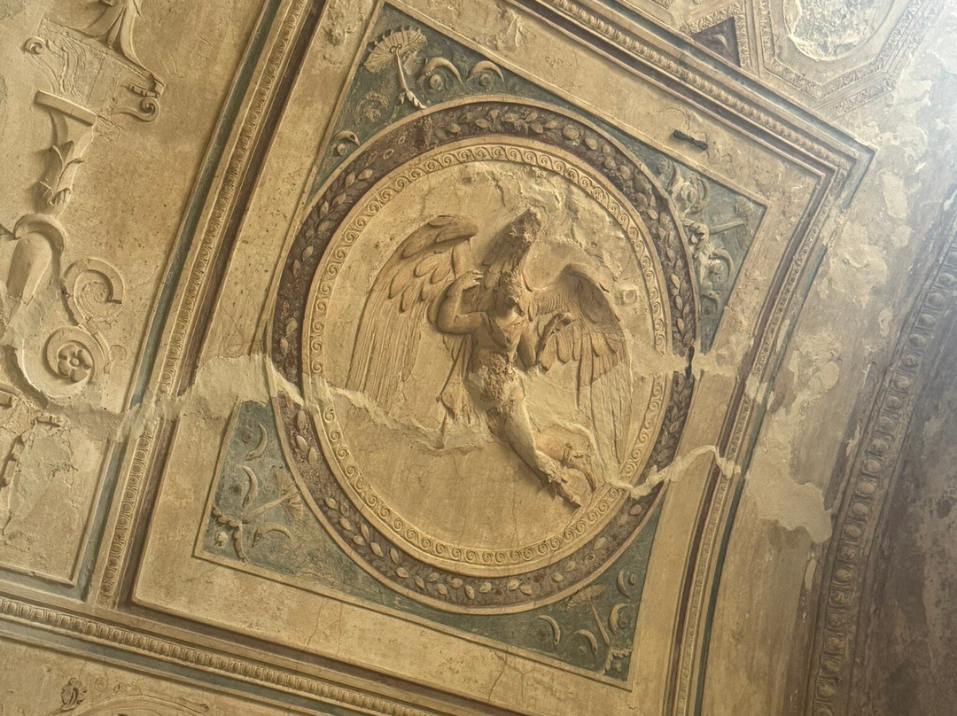 Lucia Pompeii Guide Tours-索伦托必去景点