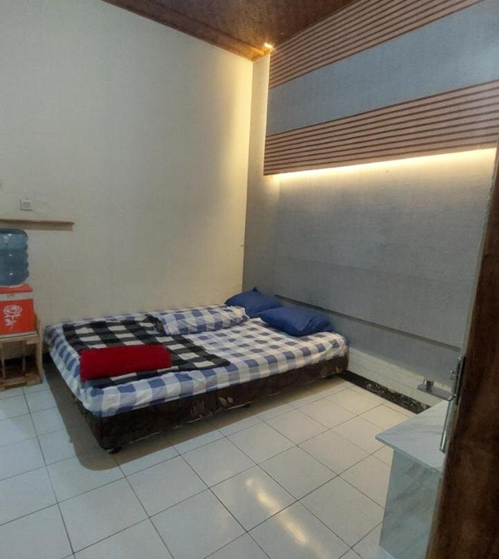 SHE Guest House