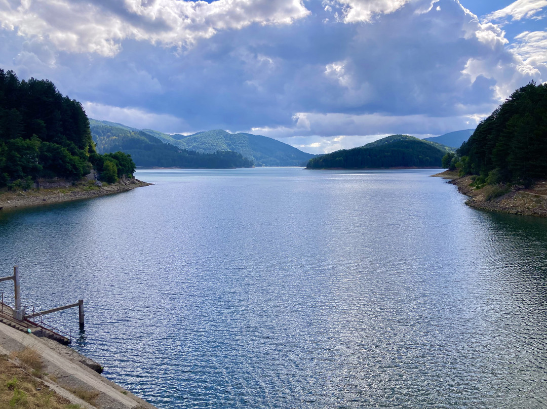 Lago Ampollino-Cotronei必去景点