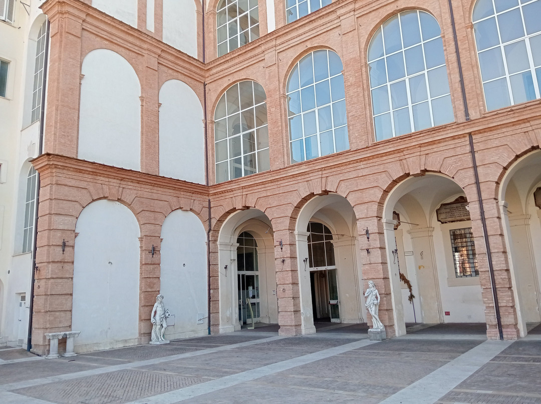 Palazzo Brunetti Candiotti-福利尼奥必去景点