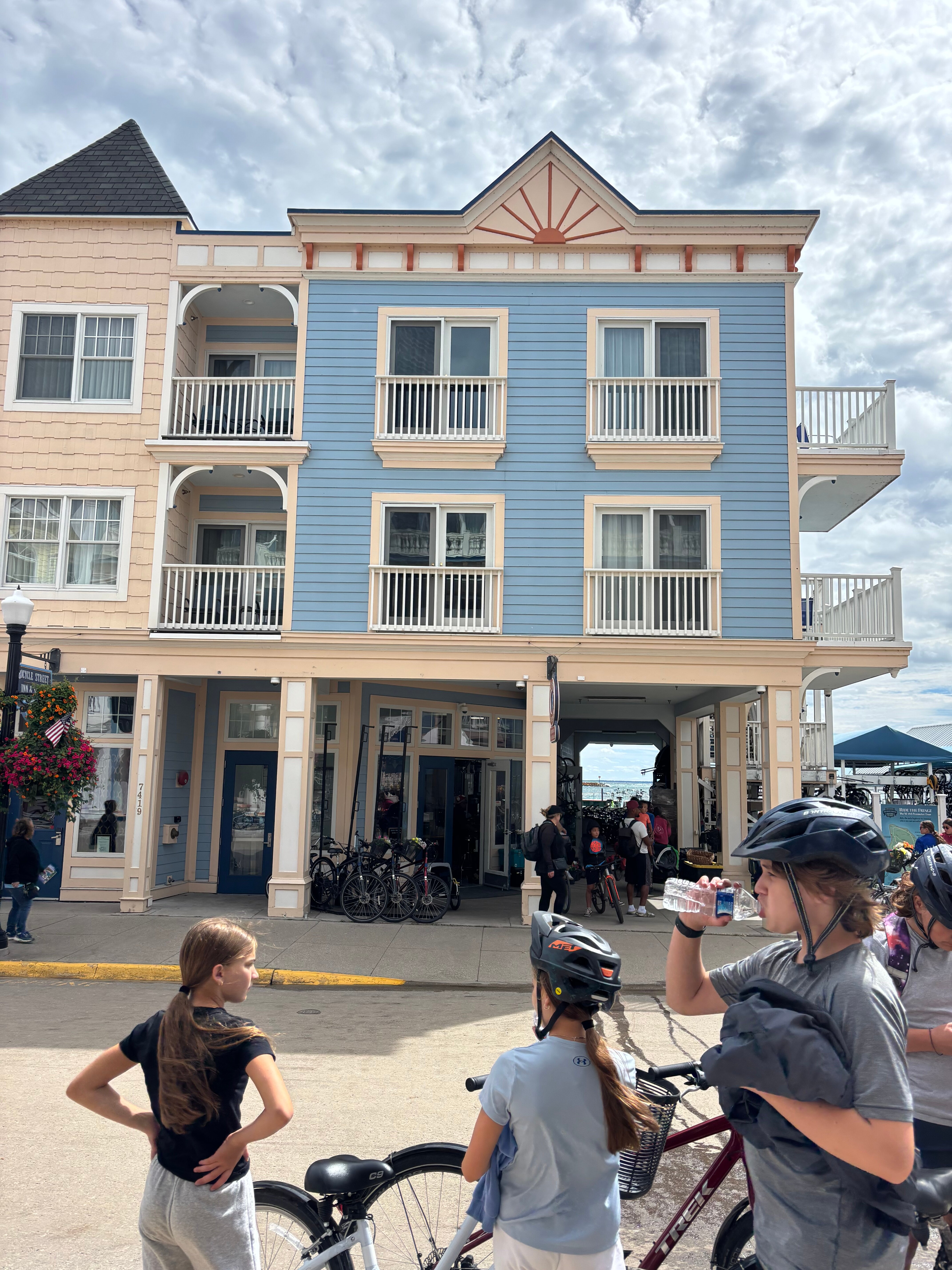 Bicycle Street Inn-官方