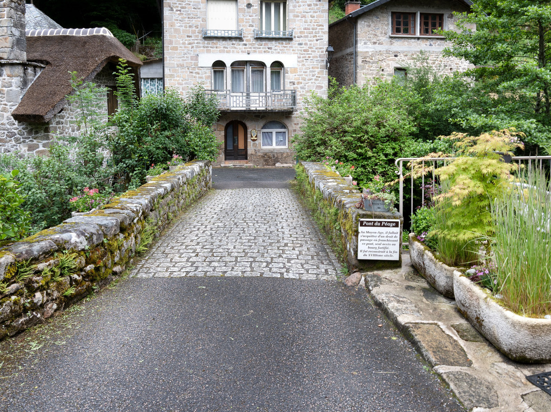 Pont Du Péage-Gimel-les-Cascades必去景点