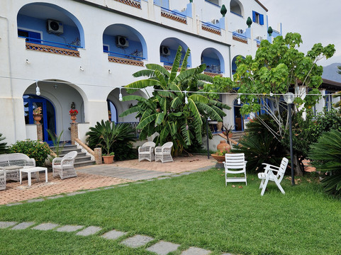 Arathena Rocks Hotel主图