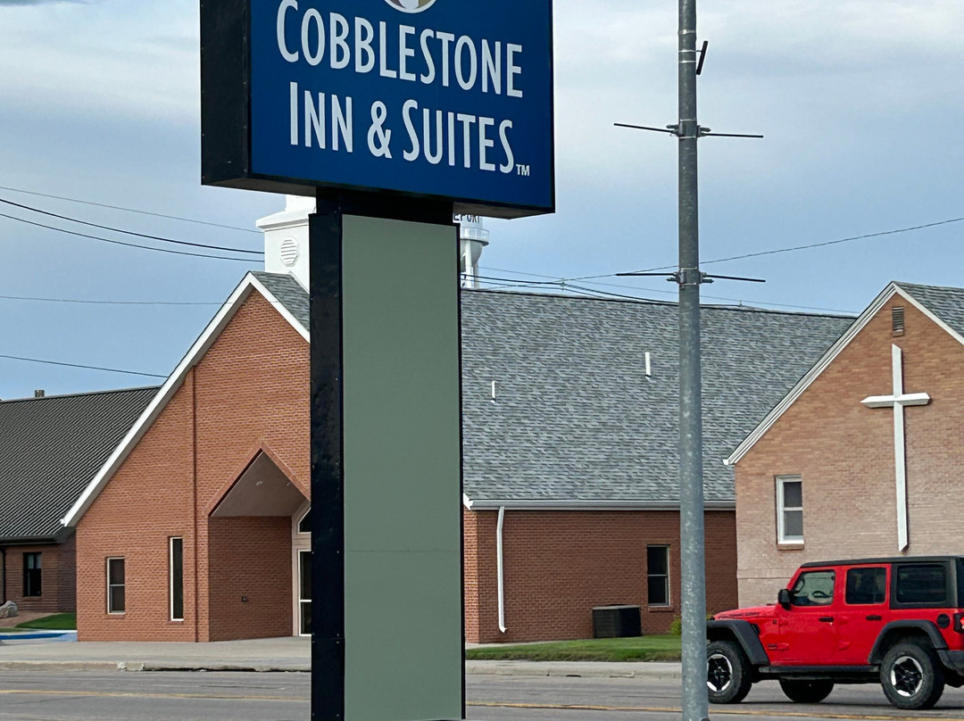 Cobblestone Inn & Suites主图