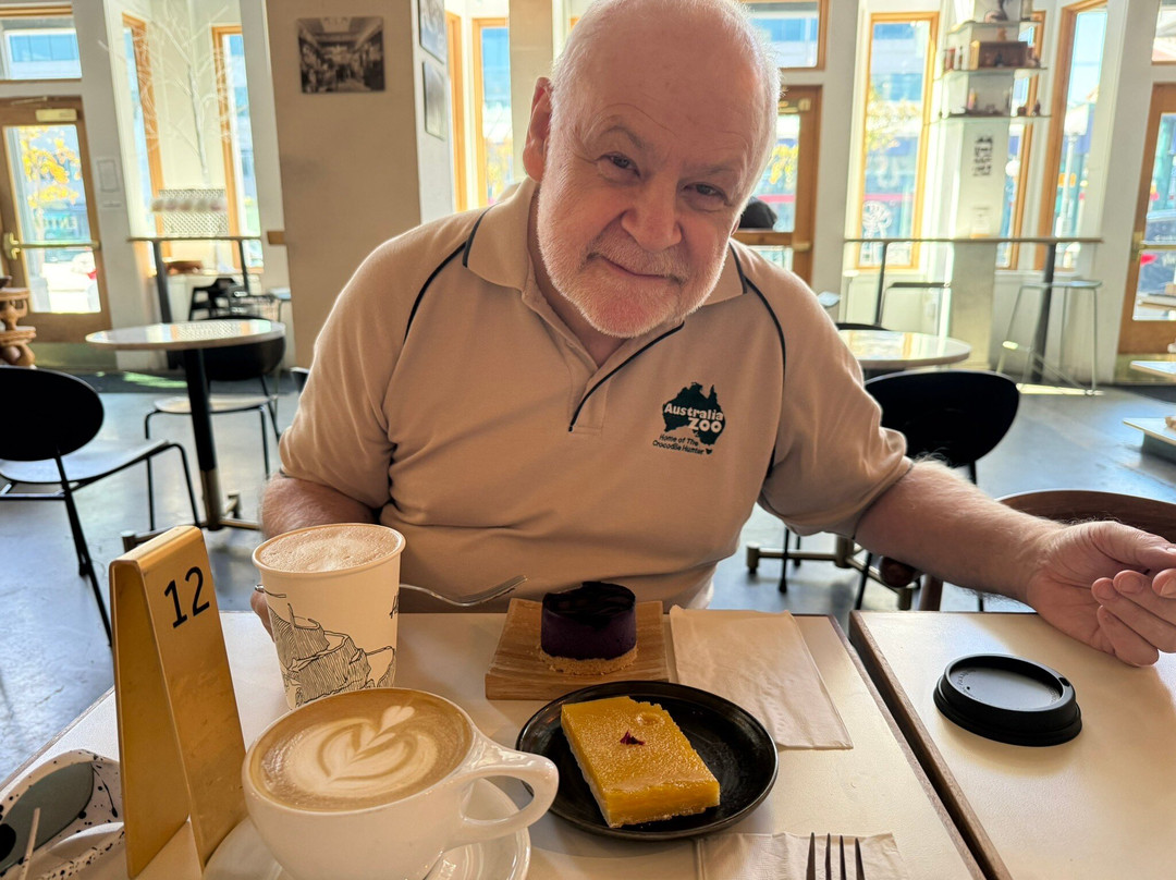 Hood Famous Bakeshop