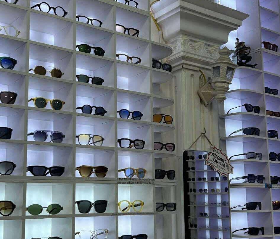 CSCB 2 Vintage Eyewear & Clothing