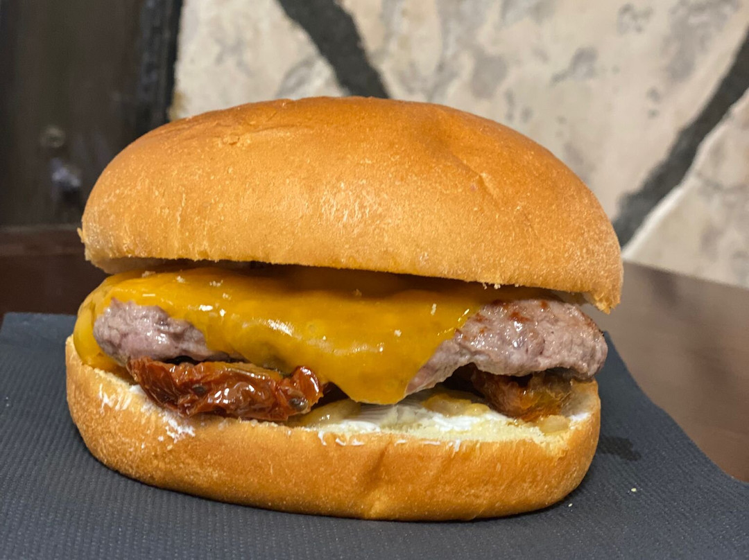 KE Burger Constantina