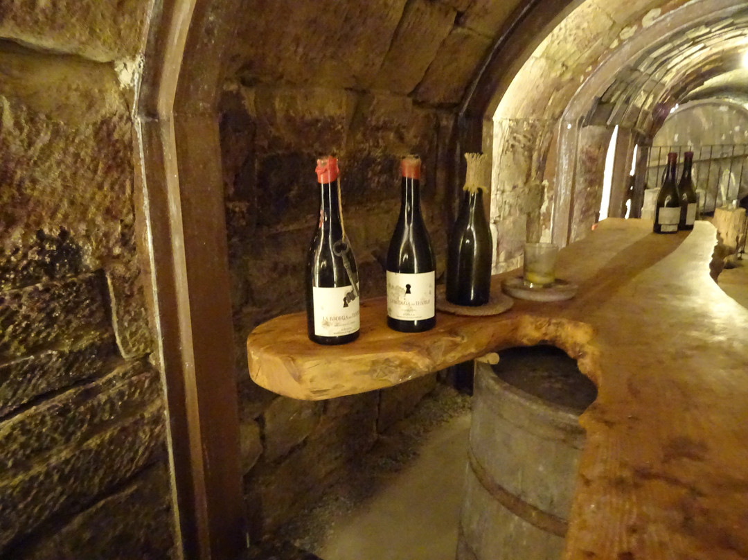 La Bodega del Tesoro-Cuzcurrita de Rio Tiron必去景点