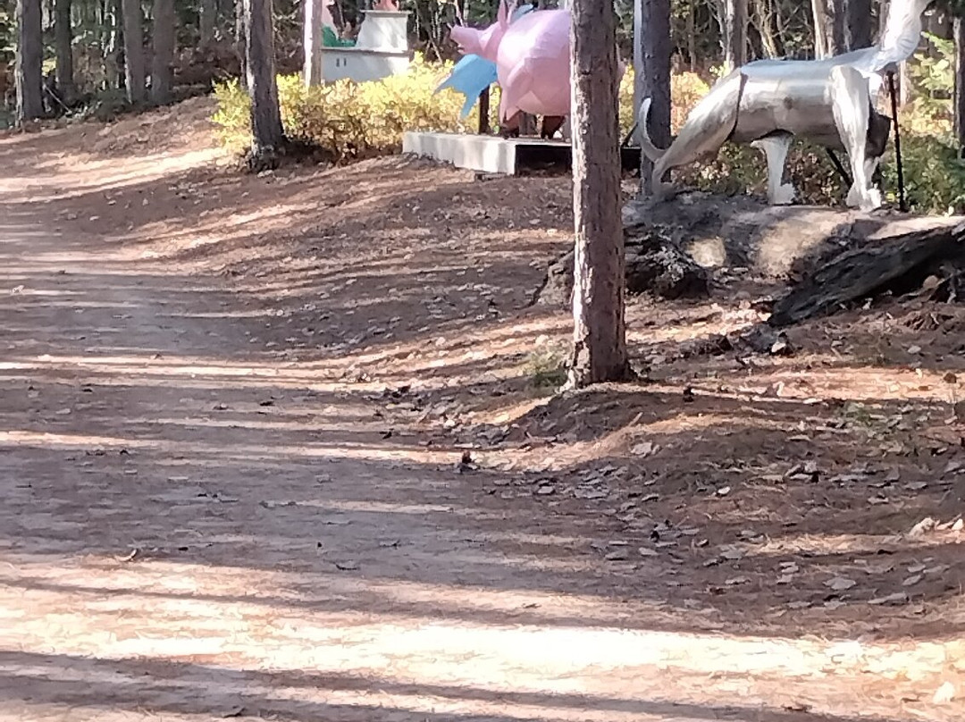 Lakenenland Sculpture Park-Marquette必去景点