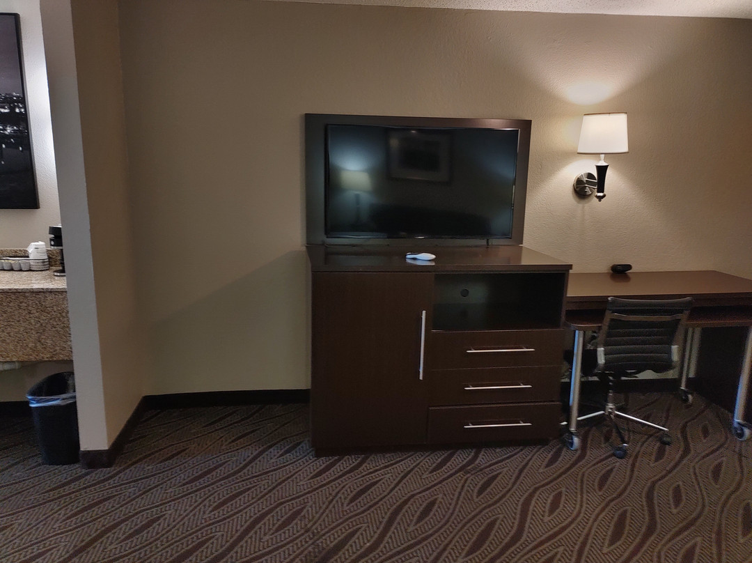 Best Western Plus Galleria Inn & Suites主图