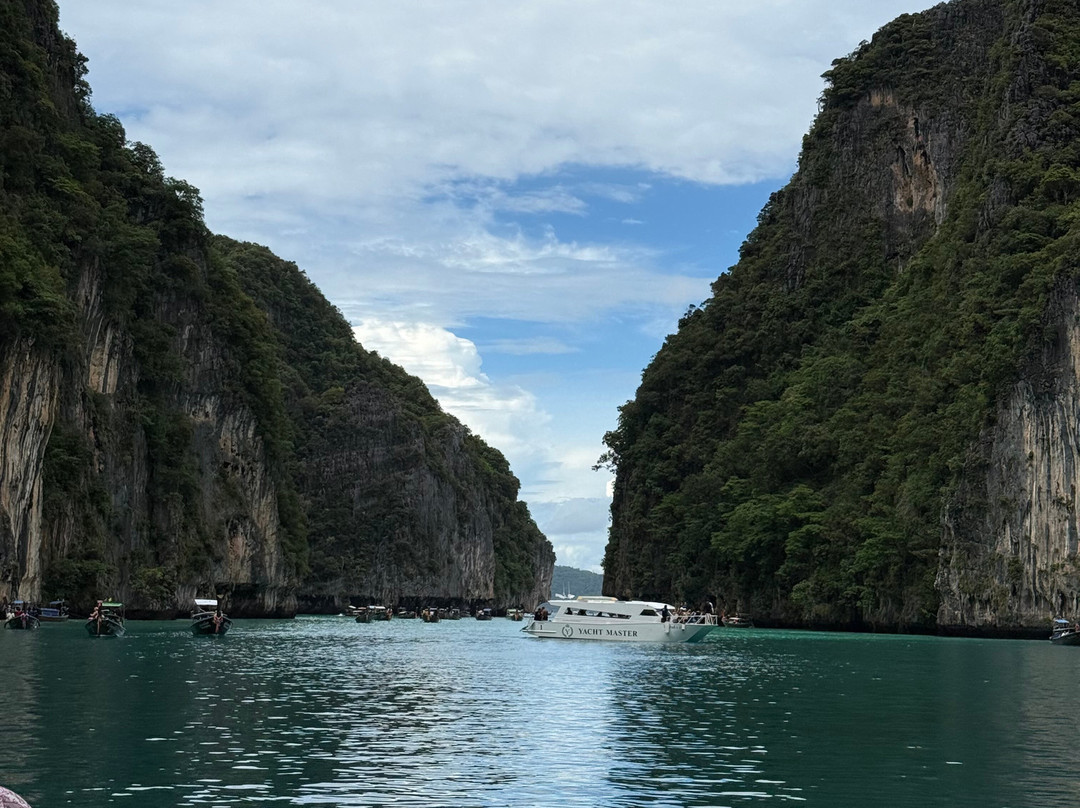 Theeraa Ulaa Holidays-雪州必去景点