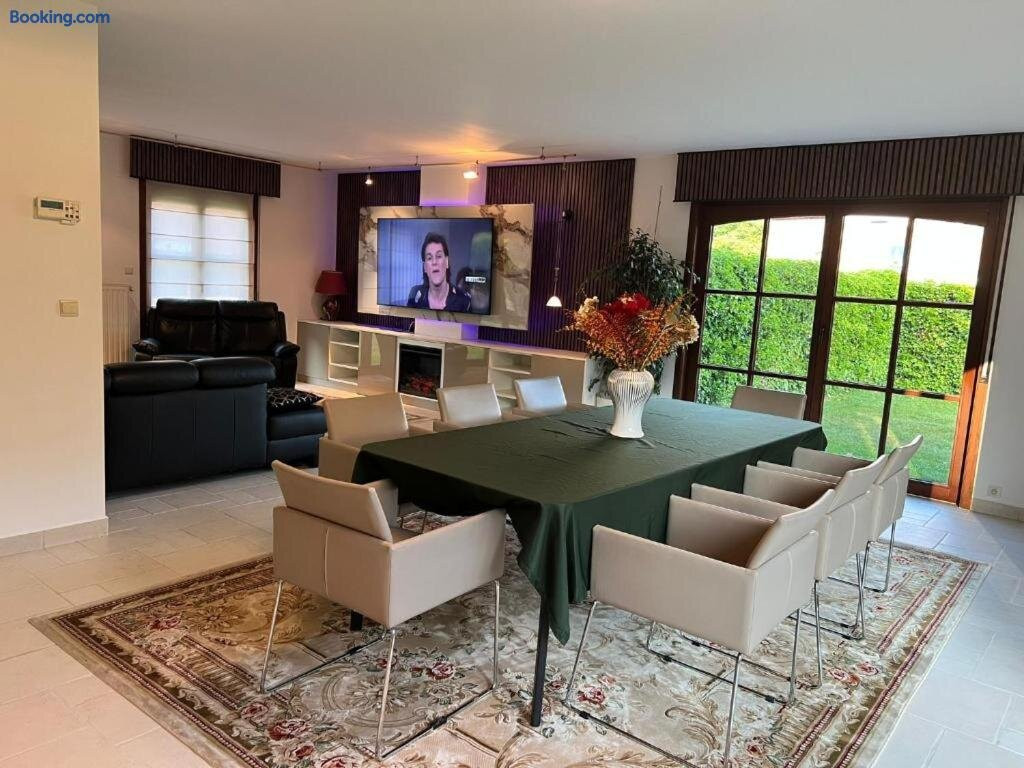 Villa op de hoek Rooms