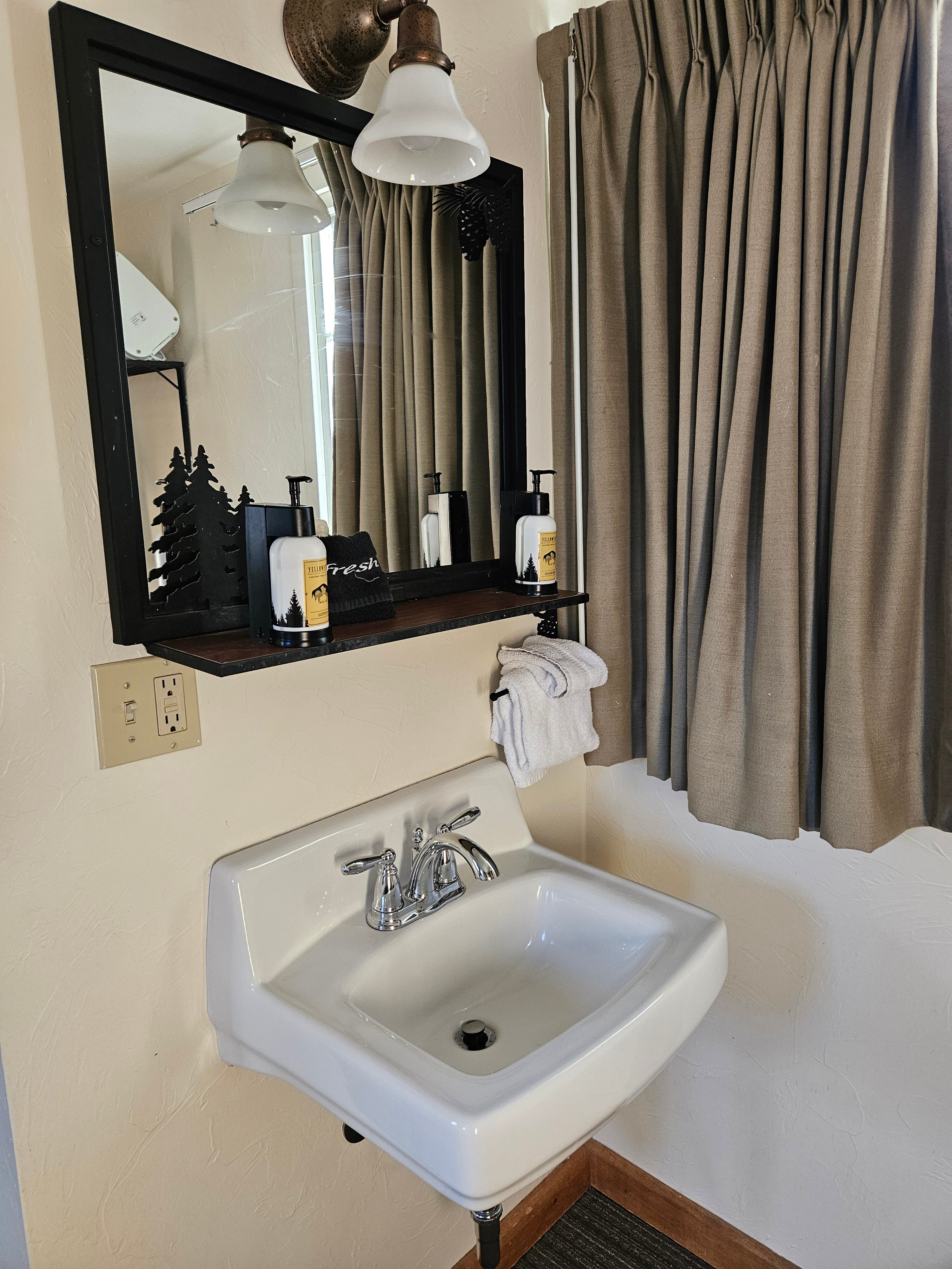 老忠实小木屋旅馆-官方