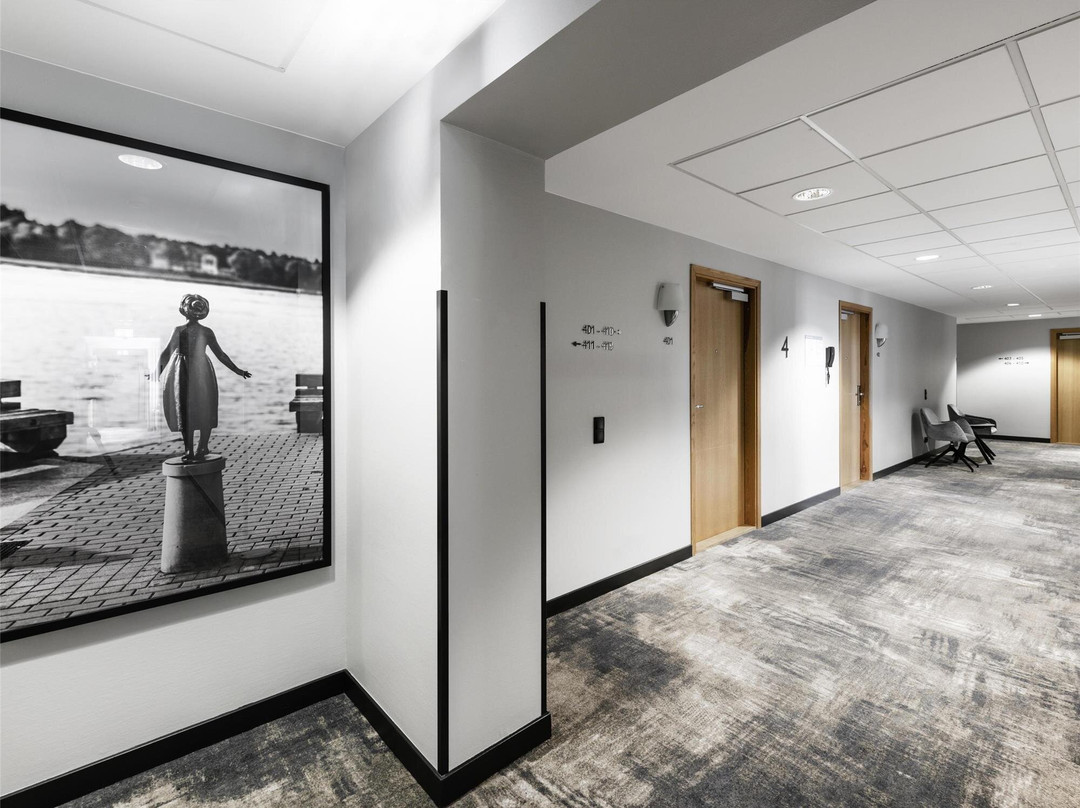 克莱佩达市美居酒店