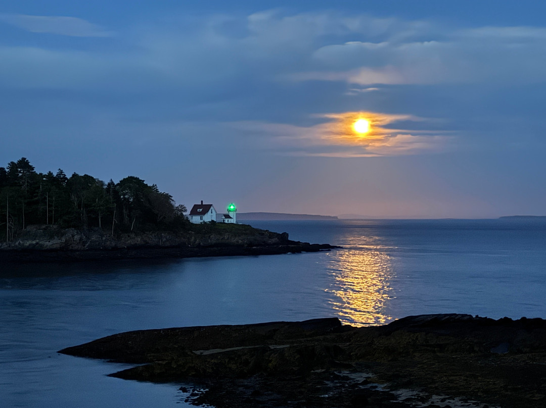 Curtis Island Light-卡姆登必去景点