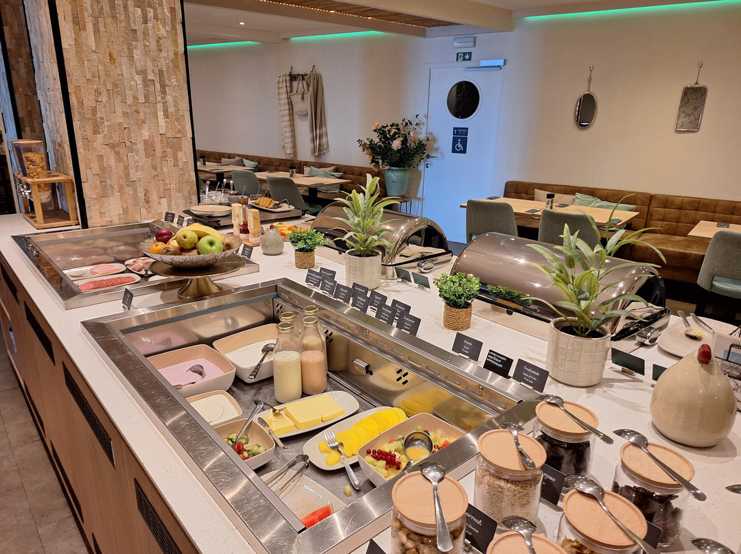 Beach Hotel Helios by CW Hotel Collection主图