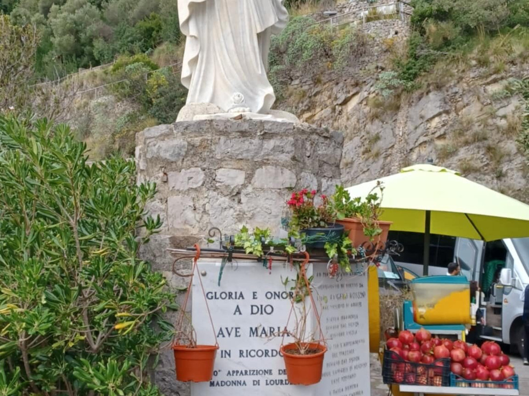 Statua Della Madonna Del Lourdes-波西塔诺必去景点