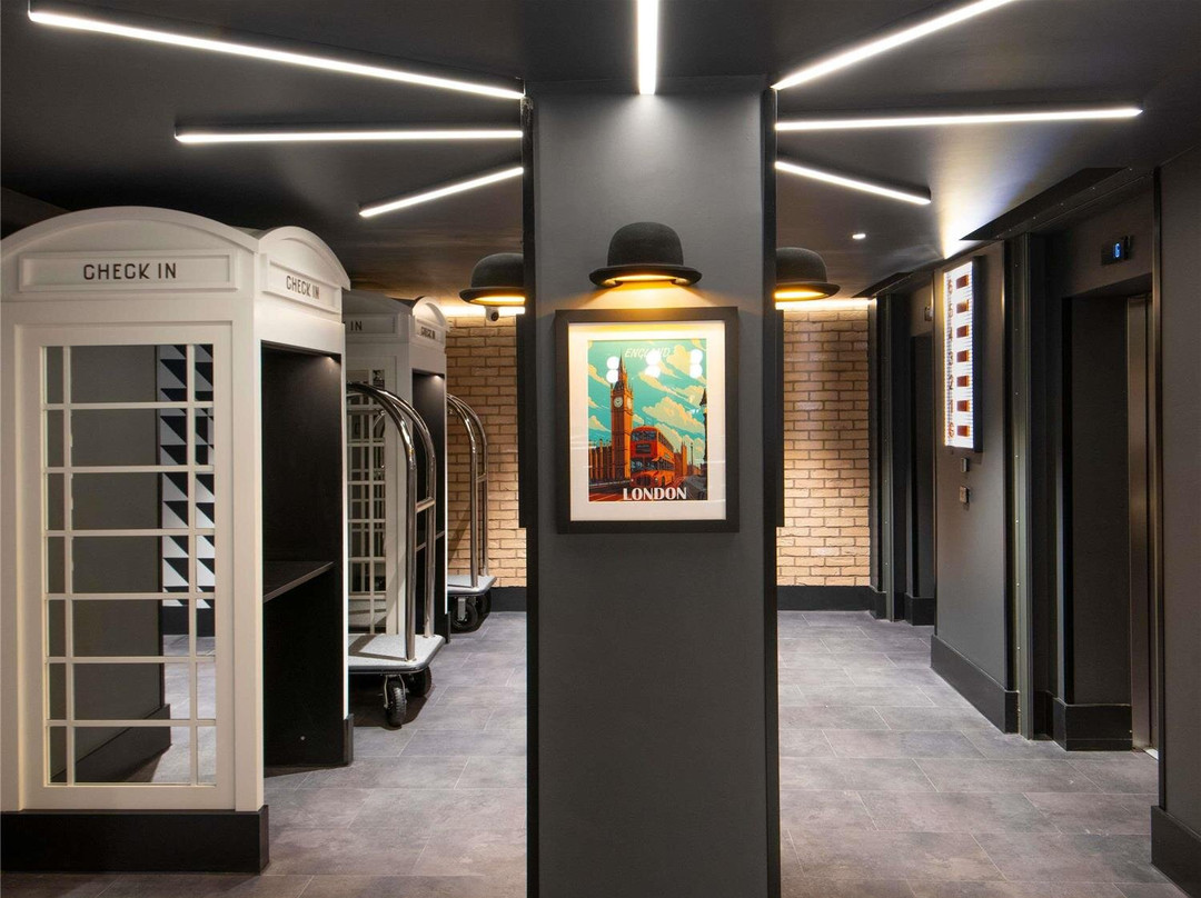 克劳利酒店住宿-宜必思伦敦盖特威克机场酒店