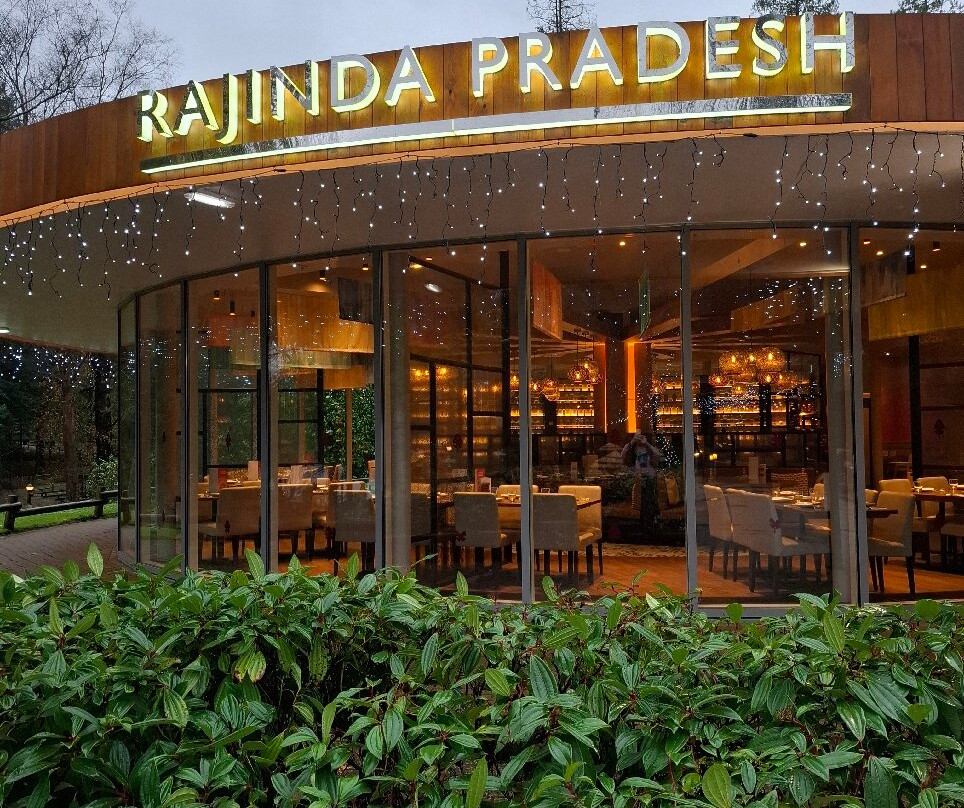 Rajinder Pradesh (longleat Forest)