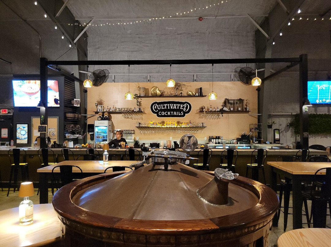 Cultivated Cocktails Distillery & Tavern-阿什维尔必去景点