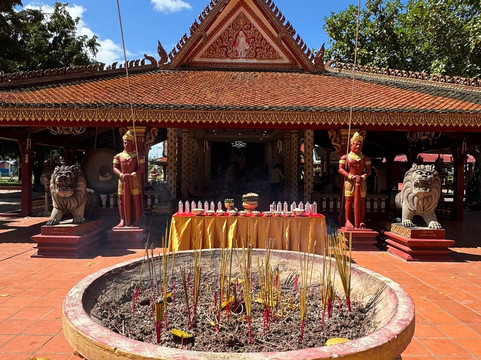 Cambodia Tour Taxi-金边必去景点