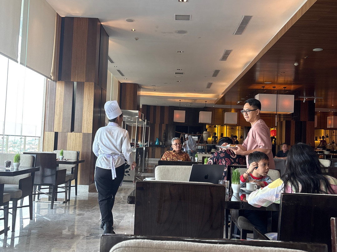 三宝垄皇冠假日酒店主图