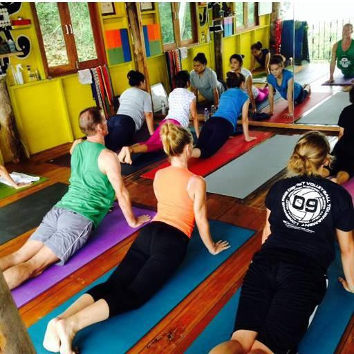 Yoga Essential School