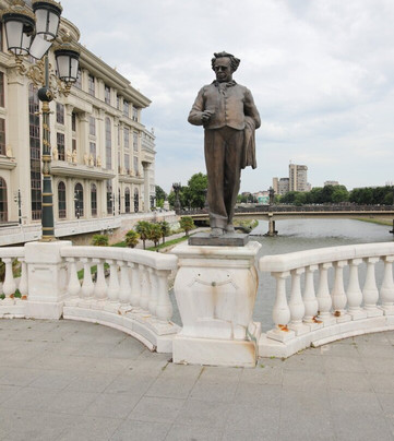 Skopje Art Bridge-斯科普里必去景点