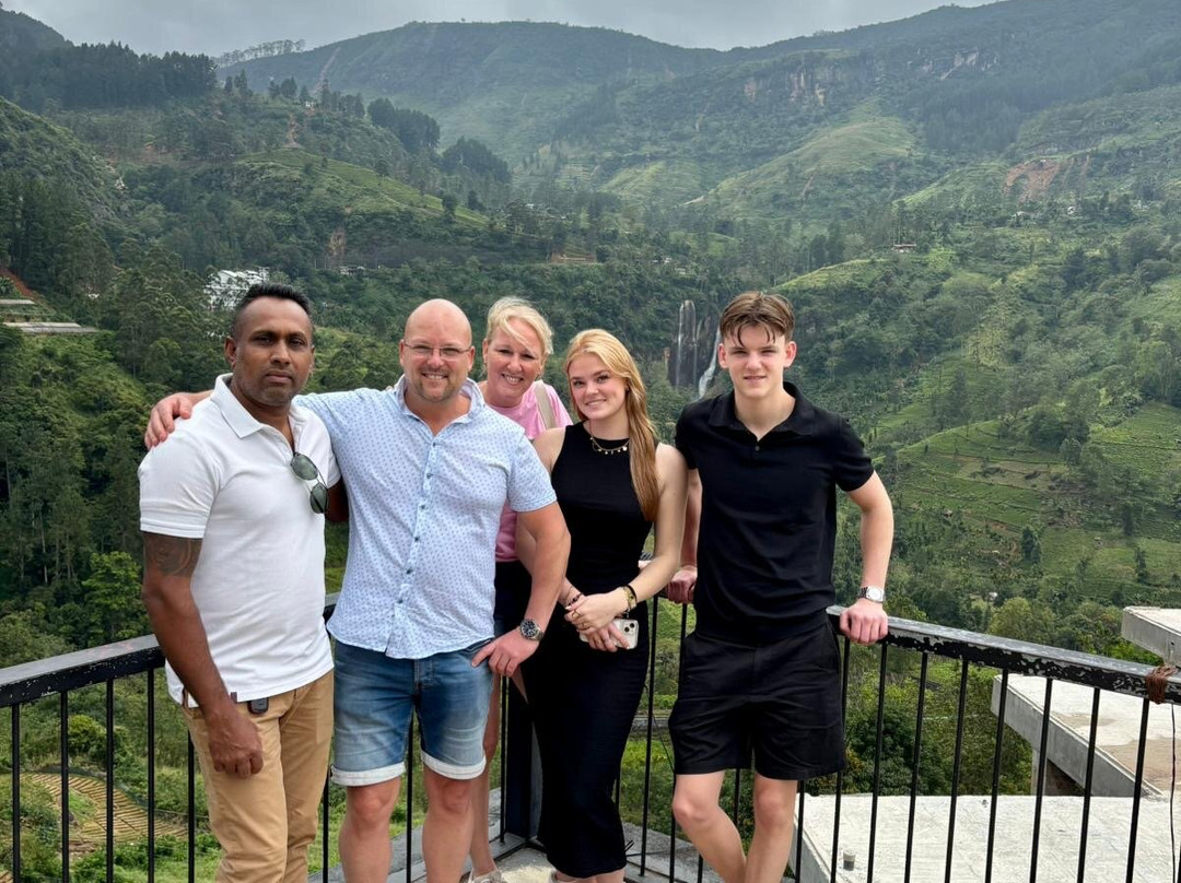 See Sri Lanka Tours-康提必去景点