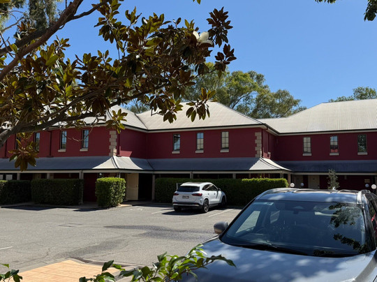 The Lawson Riverside Suites主图