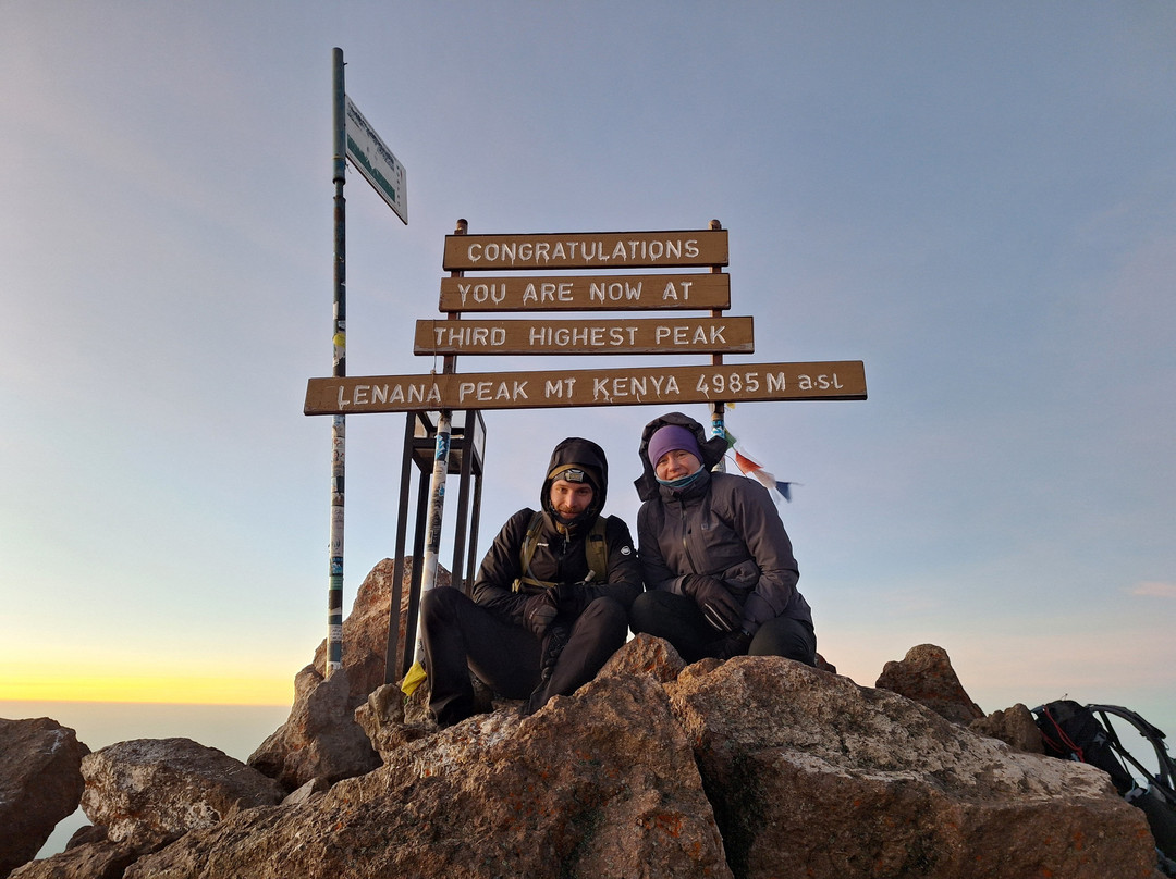 Go To Mount Kenya Climbing-内罗毕必去景点