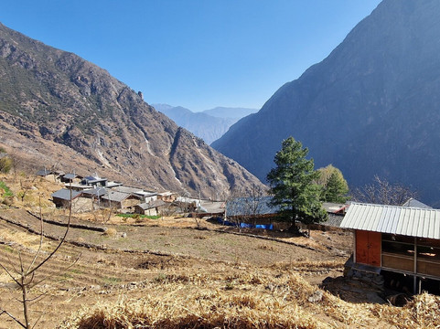 香格里拉虎跳峡卓玛客栈