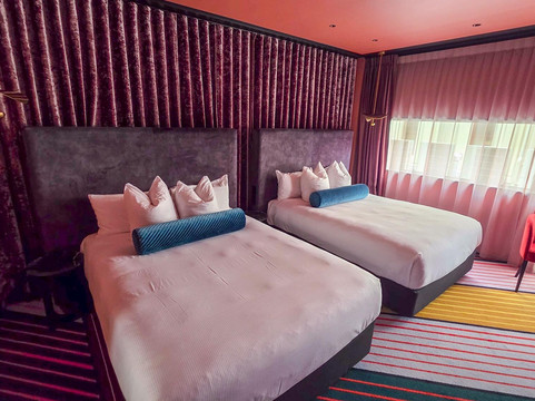 惠灵顿诺伊酒店主图